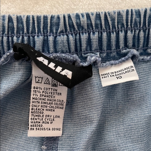 Vintage 90s Y2K Lightweight Denim Shorts – Alia – Size 10 - Picture 5 of 12